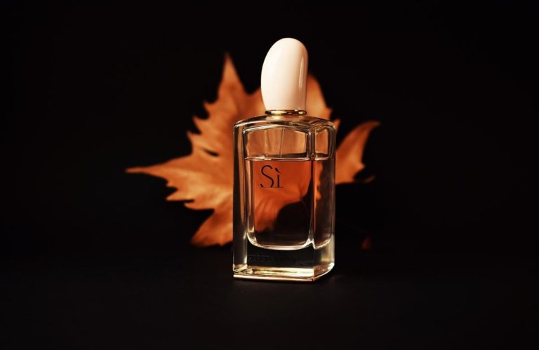 Czy chcesz pachnieć perfumami z podwójną miłością w nazwie?